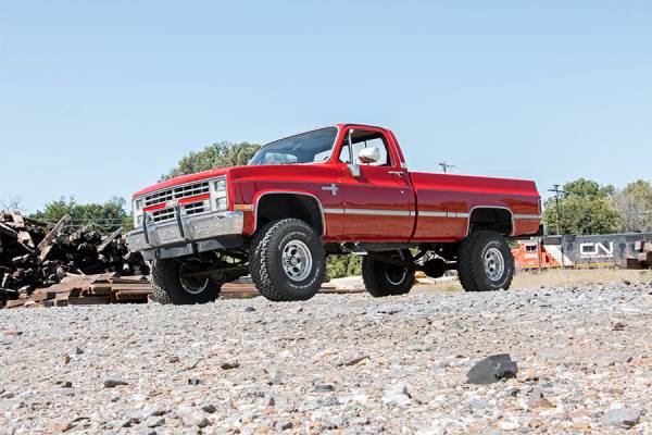 Rough Country - 4 Inch Suspension Lift System 52 Inch Rear Springs 73-76 C10/K10 /K5 Blaze/C15/K15/Jimmy Rough Country