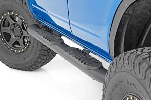 Rough Country - Oval Nerf Step 4.5 Inch 4-Door Black 21-22 Ford Bronco 4WD Rough Country