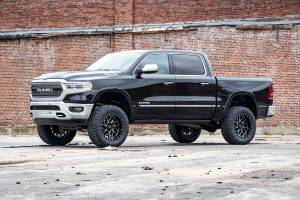 Rough Country - 5 Inch RAM Suspension Lift Kit 19-20 RAM 1500 4WD Air Ride Rough Country - Image 4