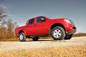 Rough Country - 2.5 Inch Nissan Suspension Lift Kit Red 05-Up Frontier/Xterra Rough Country - Image 4