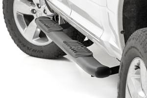 Dodge Oval Nerf Step Bars (09-18 Ram 1500 19-Up Classic Crew Cab Rough Country